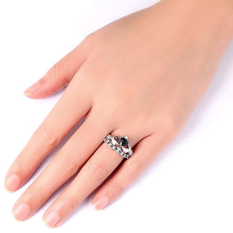 Jeulia Simple Crown Claddagh Sterling Silver Ring Set