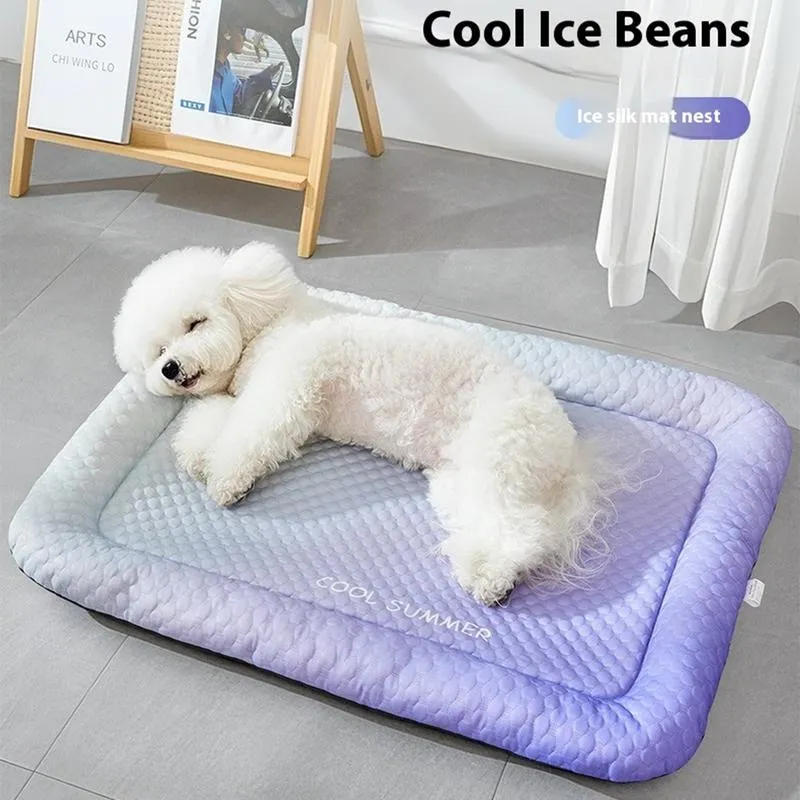🔥Letný výpredaj 50% ZĽAVA🧊❄️Chladiaca podložka pre psy a mačky🐶🐱Prirodzene chladiaca podložka z ľadového hodvábu • Priedušná, mäkká a umývateľná 🌿 Na podlahu, gauč a do auta🐾