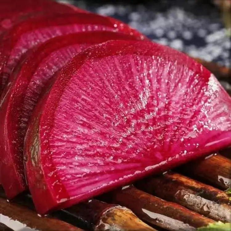 🥕Semená ananásu a reďkovky