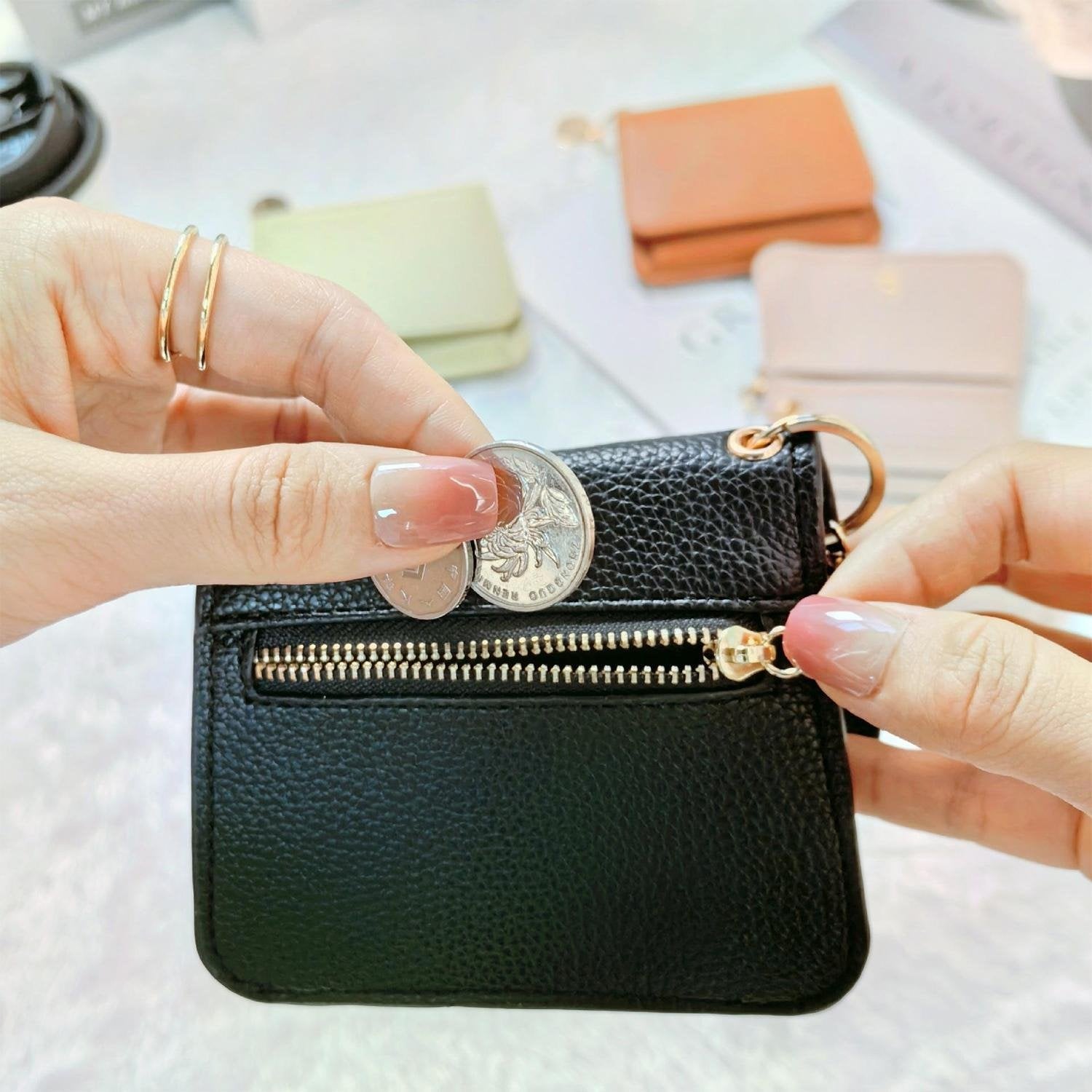 💖Žhavá zľava 49%🌹Krátke peňaženky s RFID pre ženy – módne puzdro na karty s kľúčenkou a peňaženkou na mince