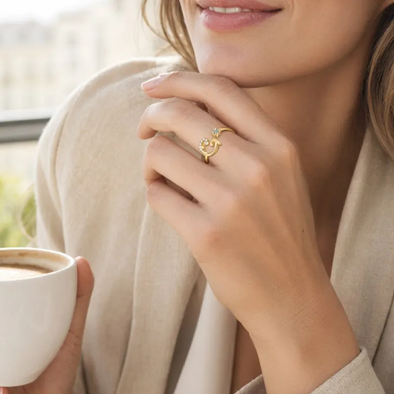 ⏳Időben korlátozott kedvezmény 50%⏰Állítható csillámos gyűrű kezdőbetűkkel nőknek💍