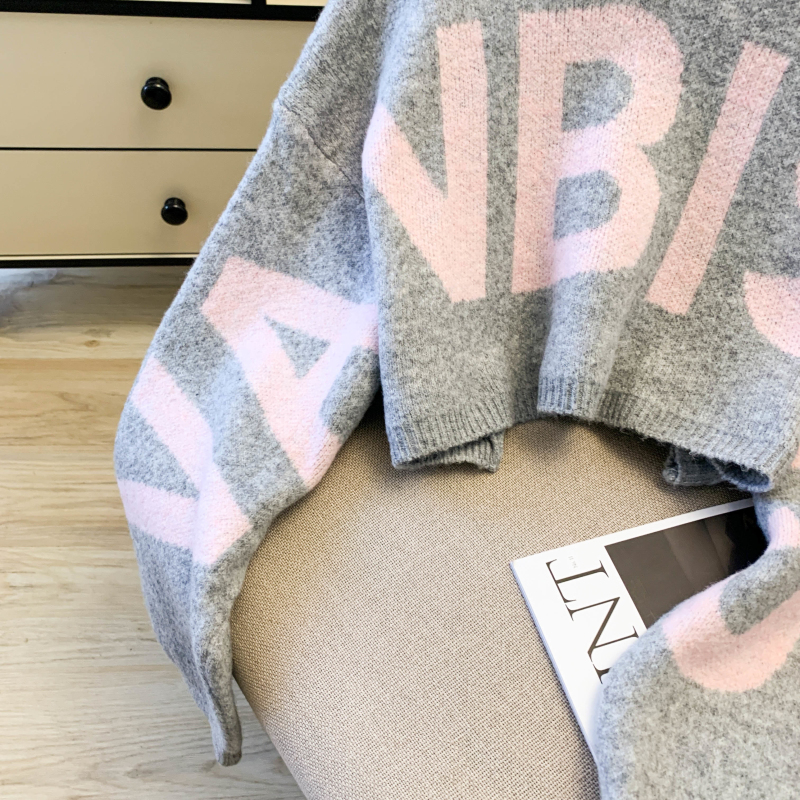 Women's Contrast Letter Jacquard Knit Sweater