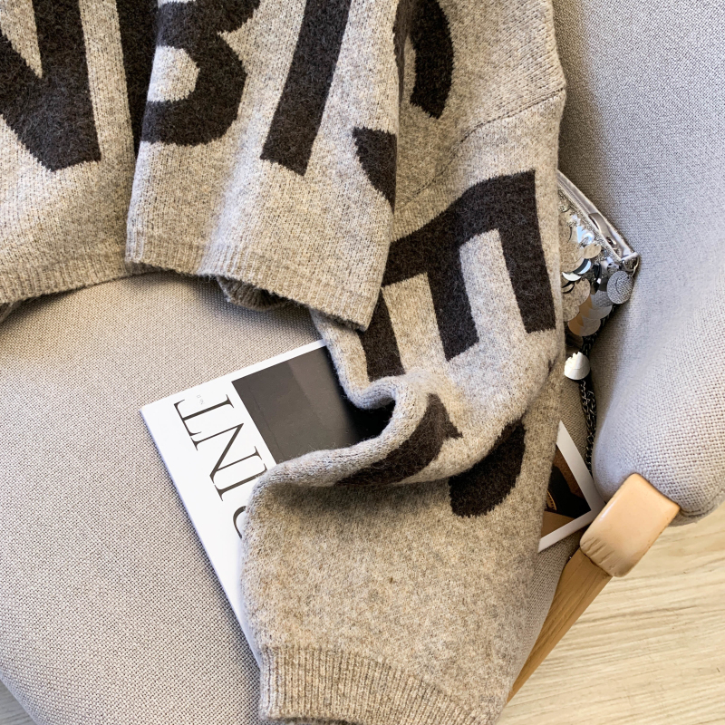 Women's Contrast Letter Jacquard Knit Sweater