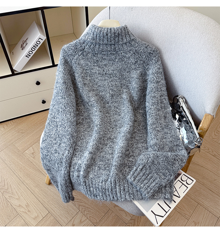 Women's Cloud Yarn Fluffy Knit Sweater