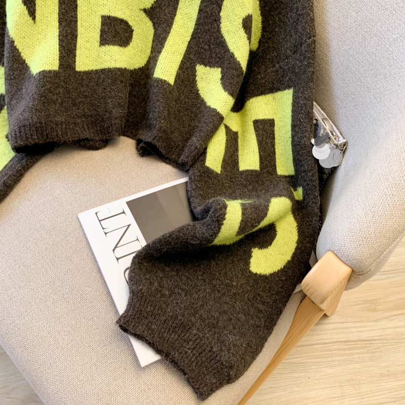 Women's Contrast Letter Jacquard Knit Sweater