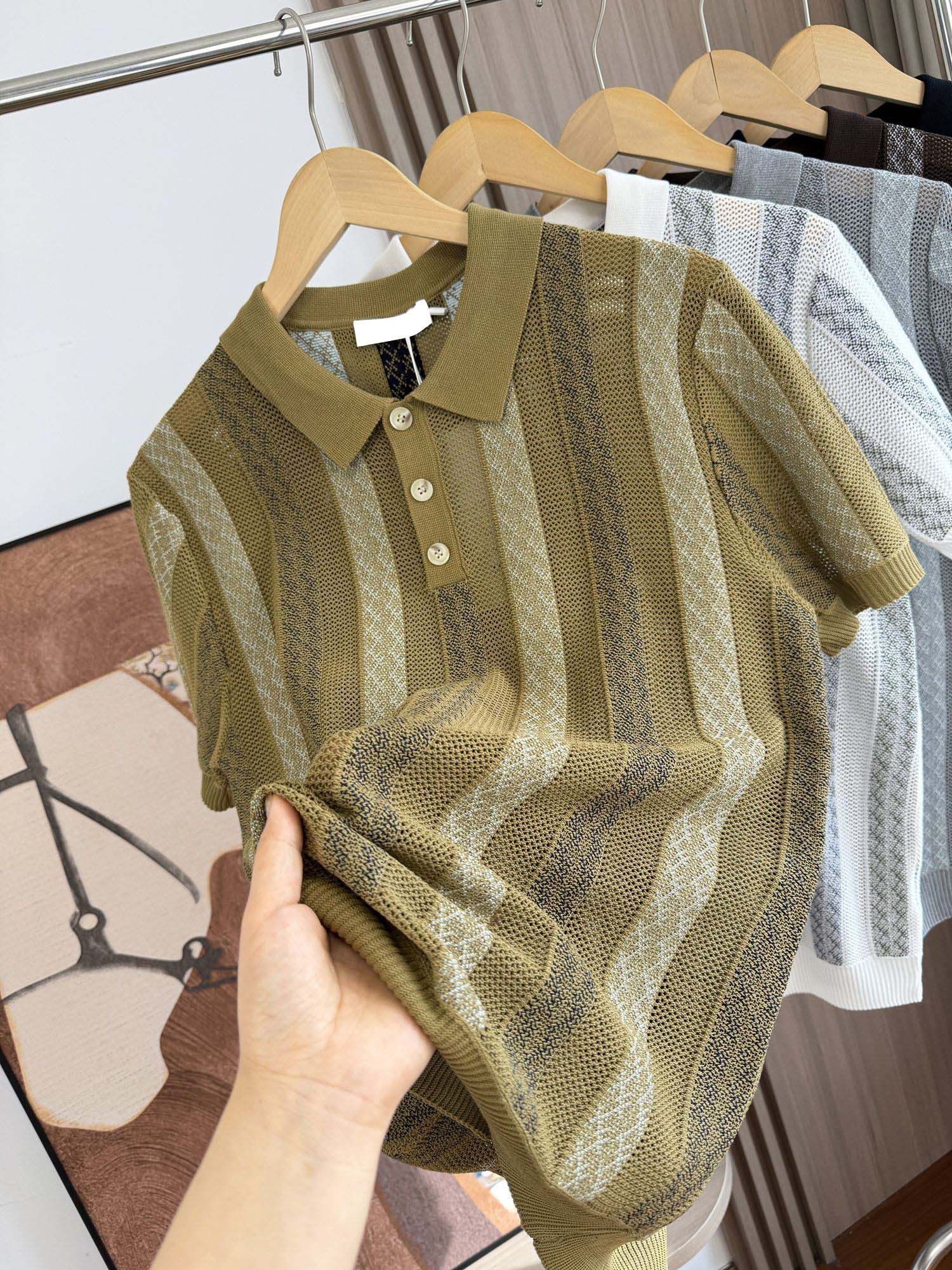 Men’s Old-Money Style Cool-Touch Mesh Knit Shirt