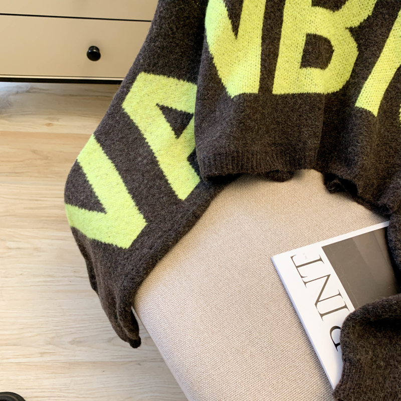 Women's Contrast Letter Jacquard Knit Sweater