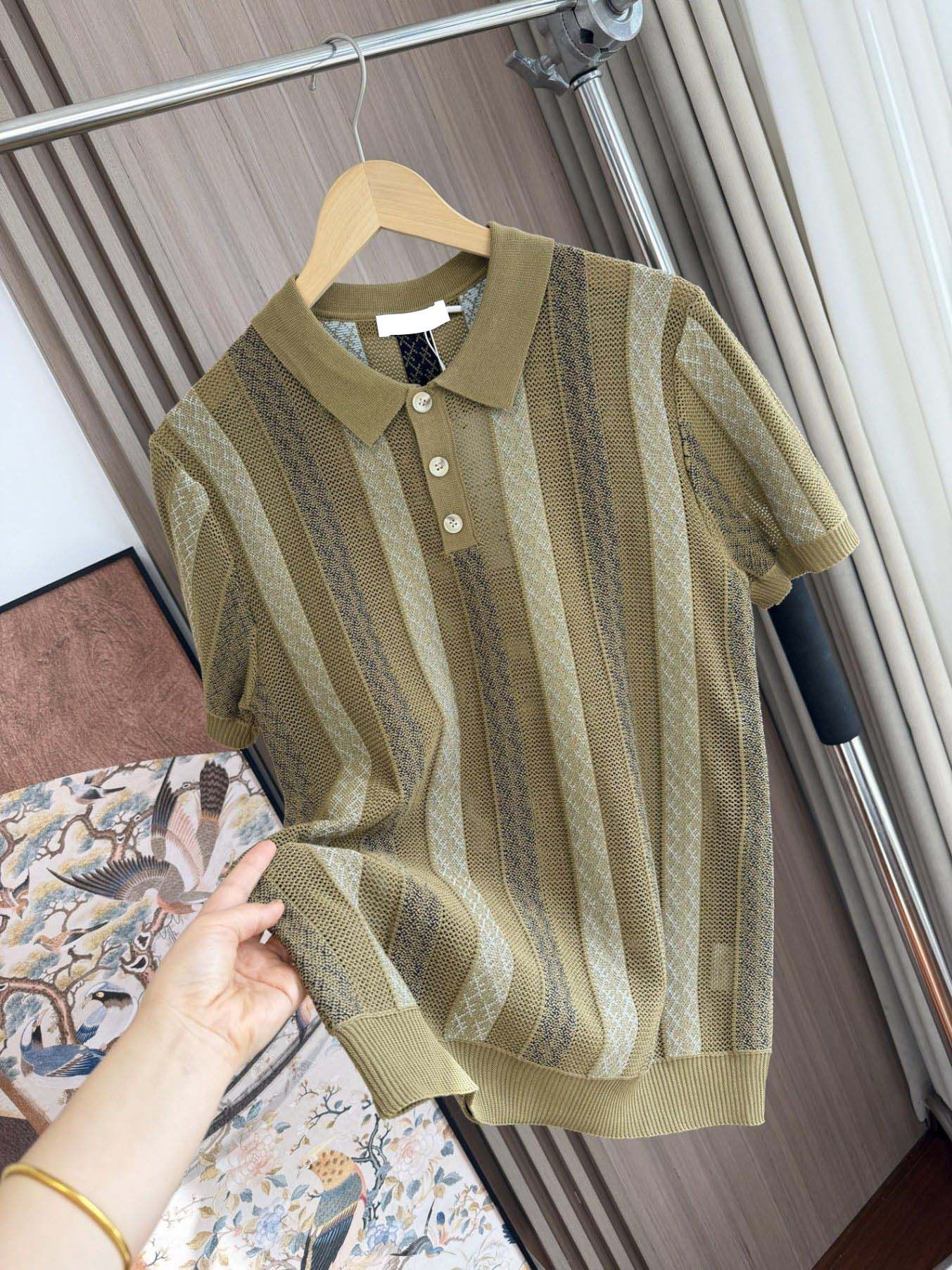 Men’s Old-Money Style Cool-Touch Mesh Knit Shirt