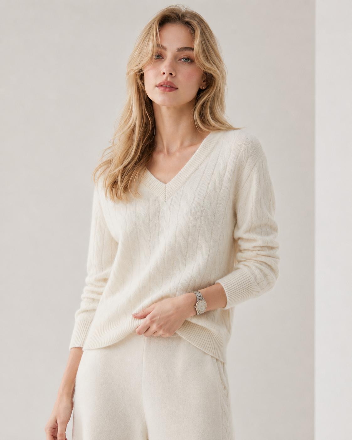 Women's Cashmere Blend Cable Knit Sweater