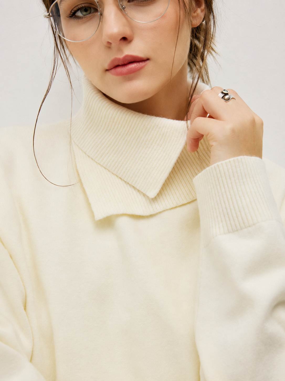 Unisex Wool Blend Stand Collar Knit Sweater