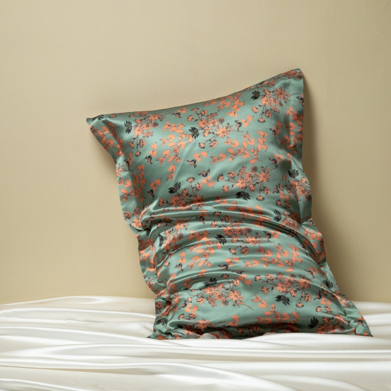 Premium 40 Momme Silk Pillowcase (Dual-Sided) | Front: 100% Mulberry Silk, Back: Cooling Lyocell Tencel | Anti-Aging Beauty Sleep Cover (48x74cm)