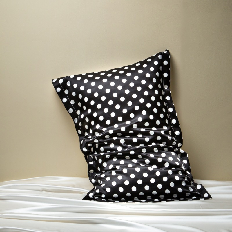 Premium 40 Momme Silk Pillowcase (Dual-Sided) | Front: 100% Mulberry Silk, Back: Cooling Lyocell Tencel | Anti-Aging Beauty Sleep Cover (48x74cm)