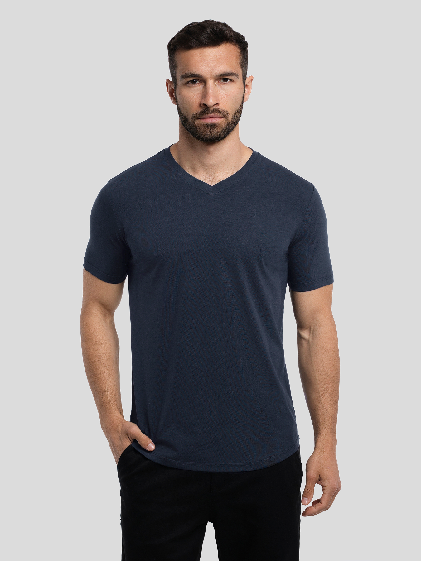 StayCool 2.0 V-neck Curve-Hem Tee: de corte entallado