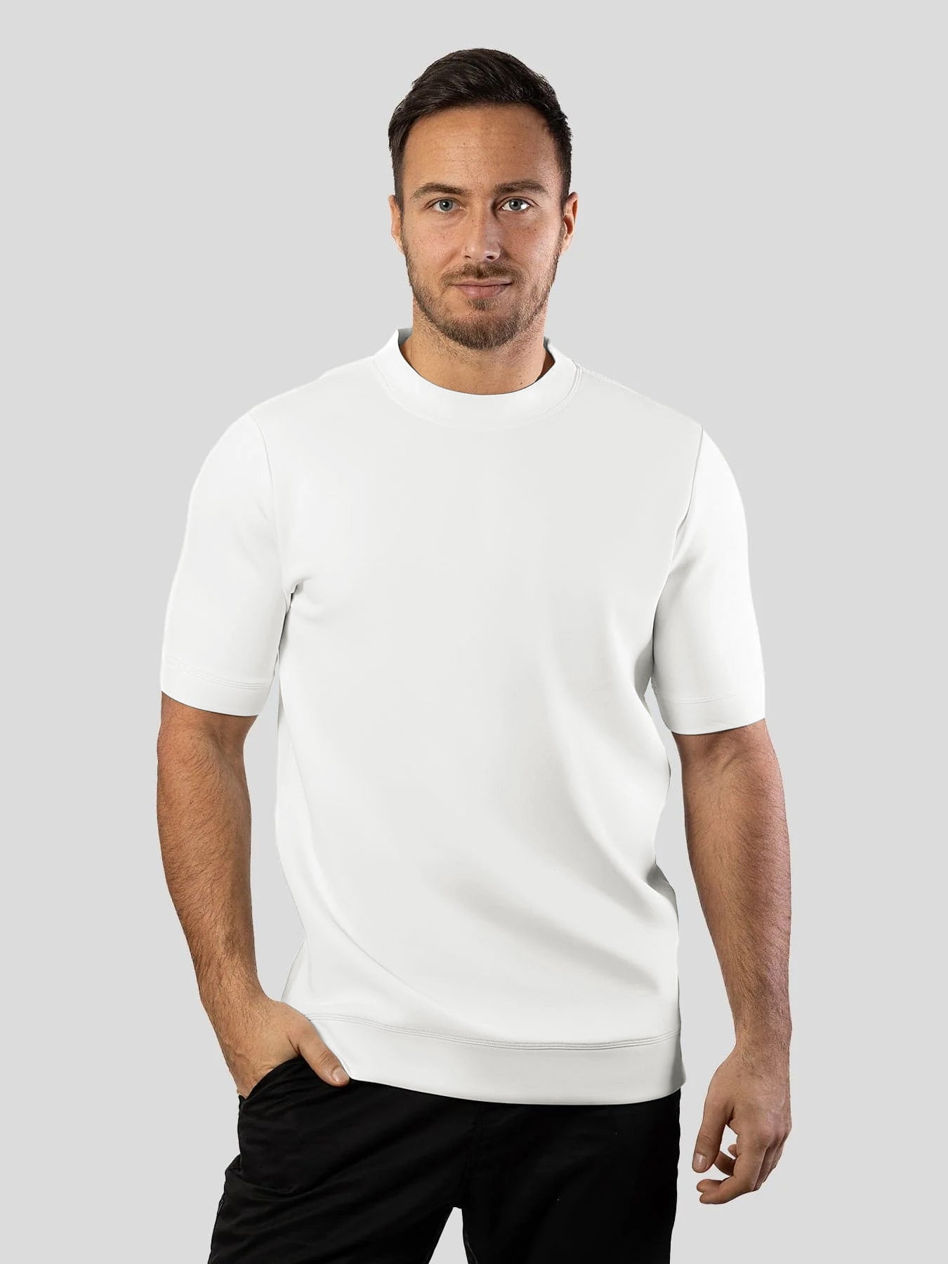 Modal Blend de manga corta Tee:de corte entallado