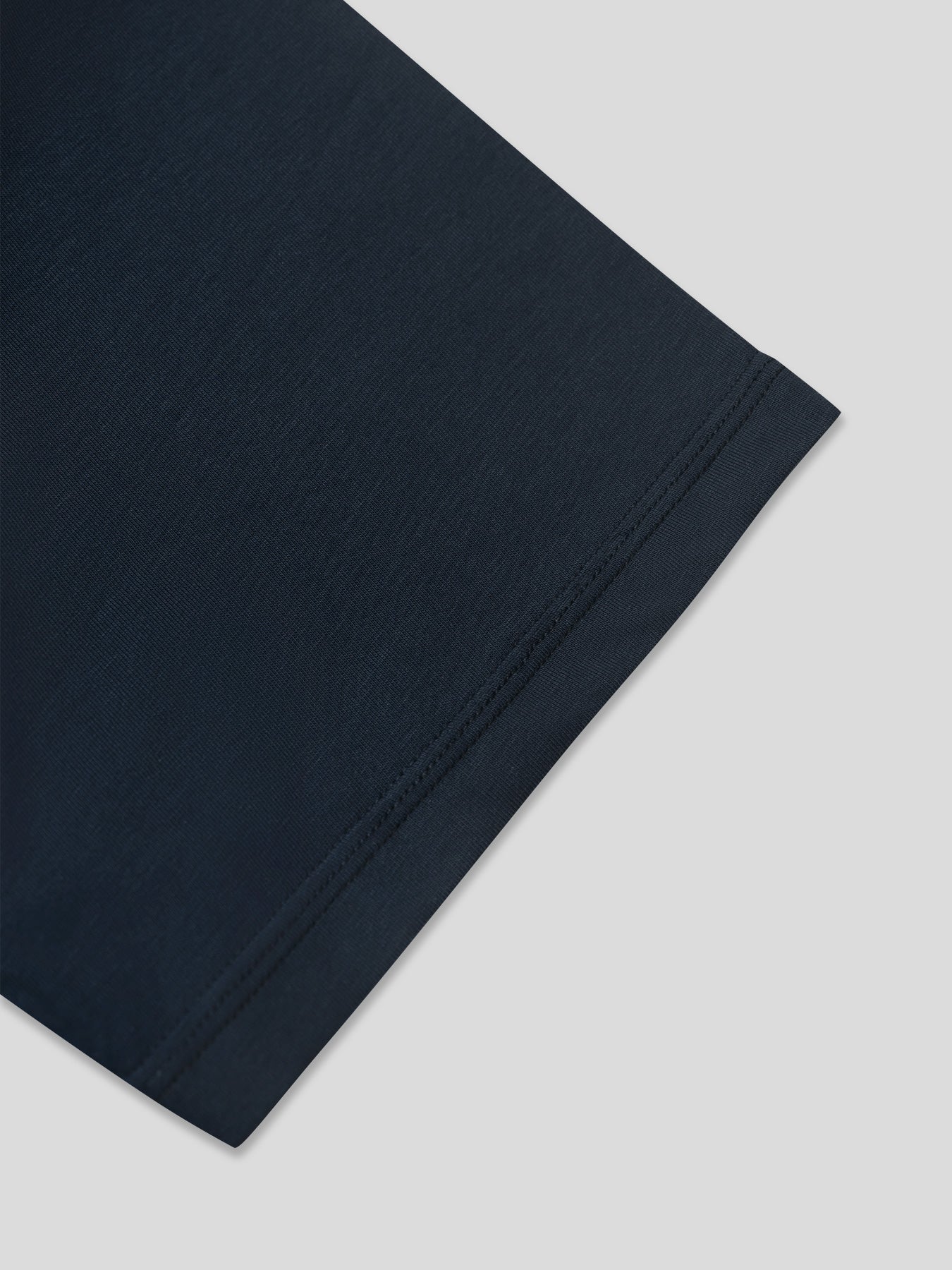 StayCool 2.0 V-neck Elongated Tee: clásico Fit