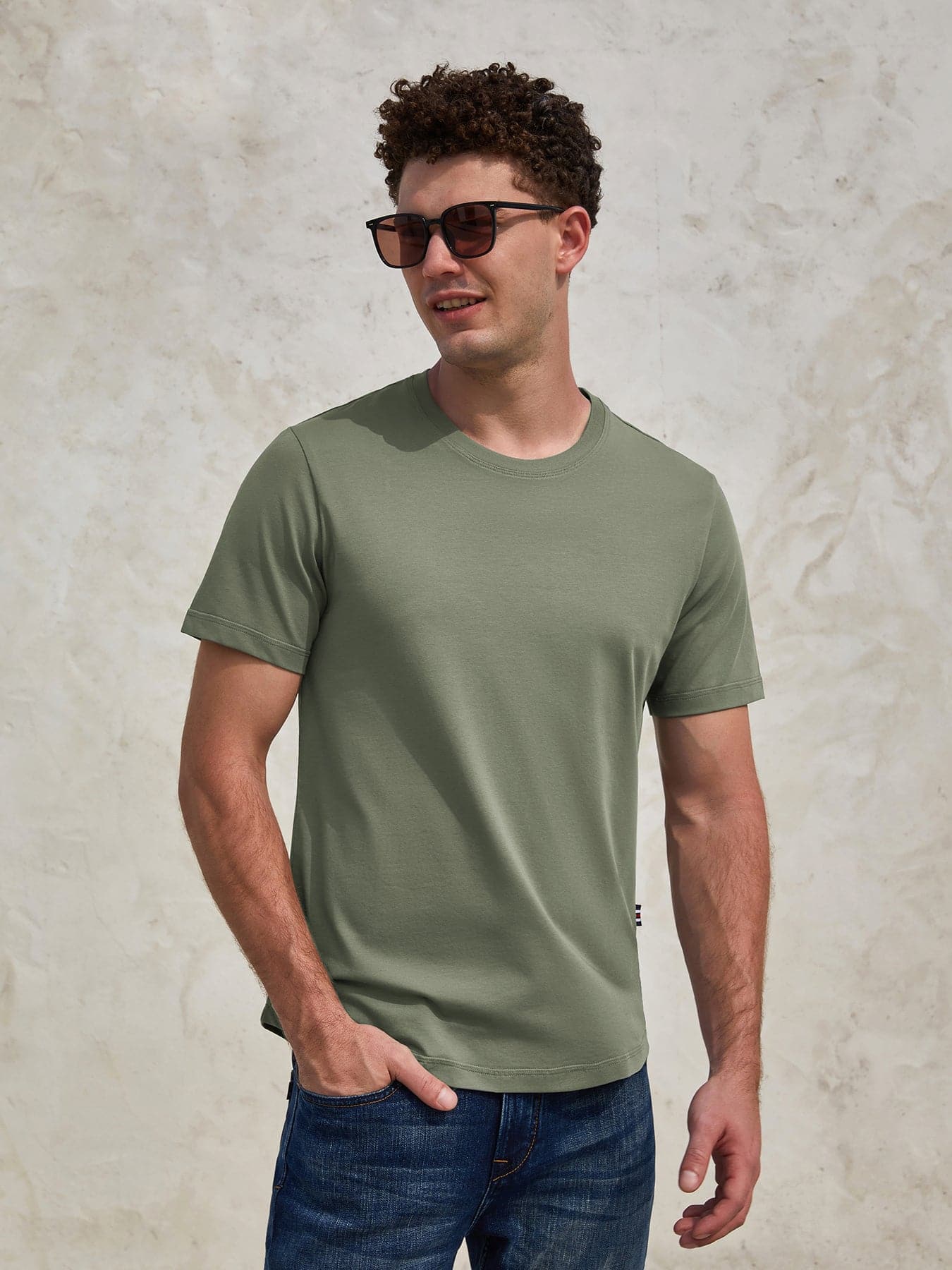 StayCool 2.0 Curve-Hem Tee: clásico Fit