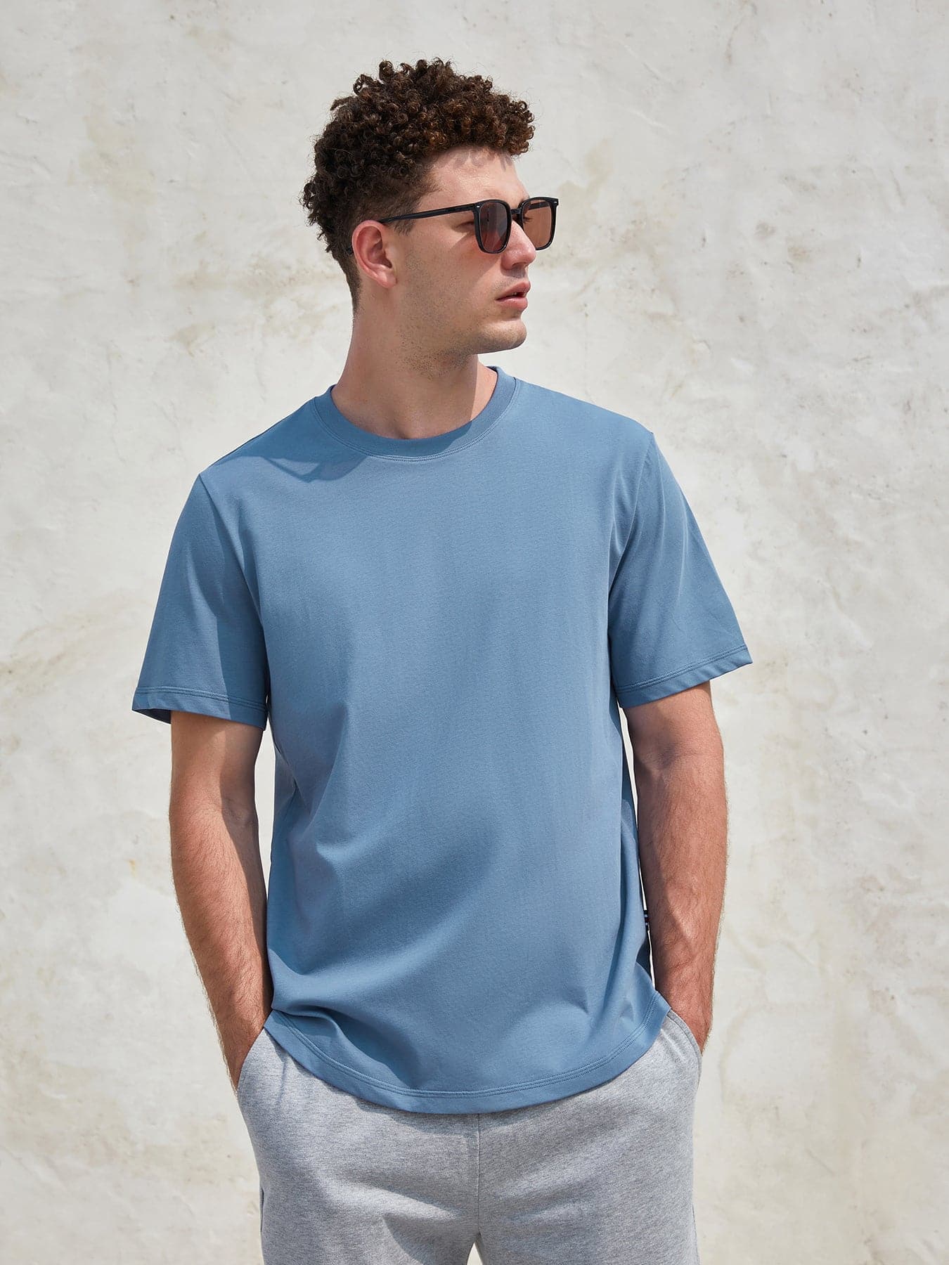 StayCool 2.0 Curve-Hem Tee: clásico Fit