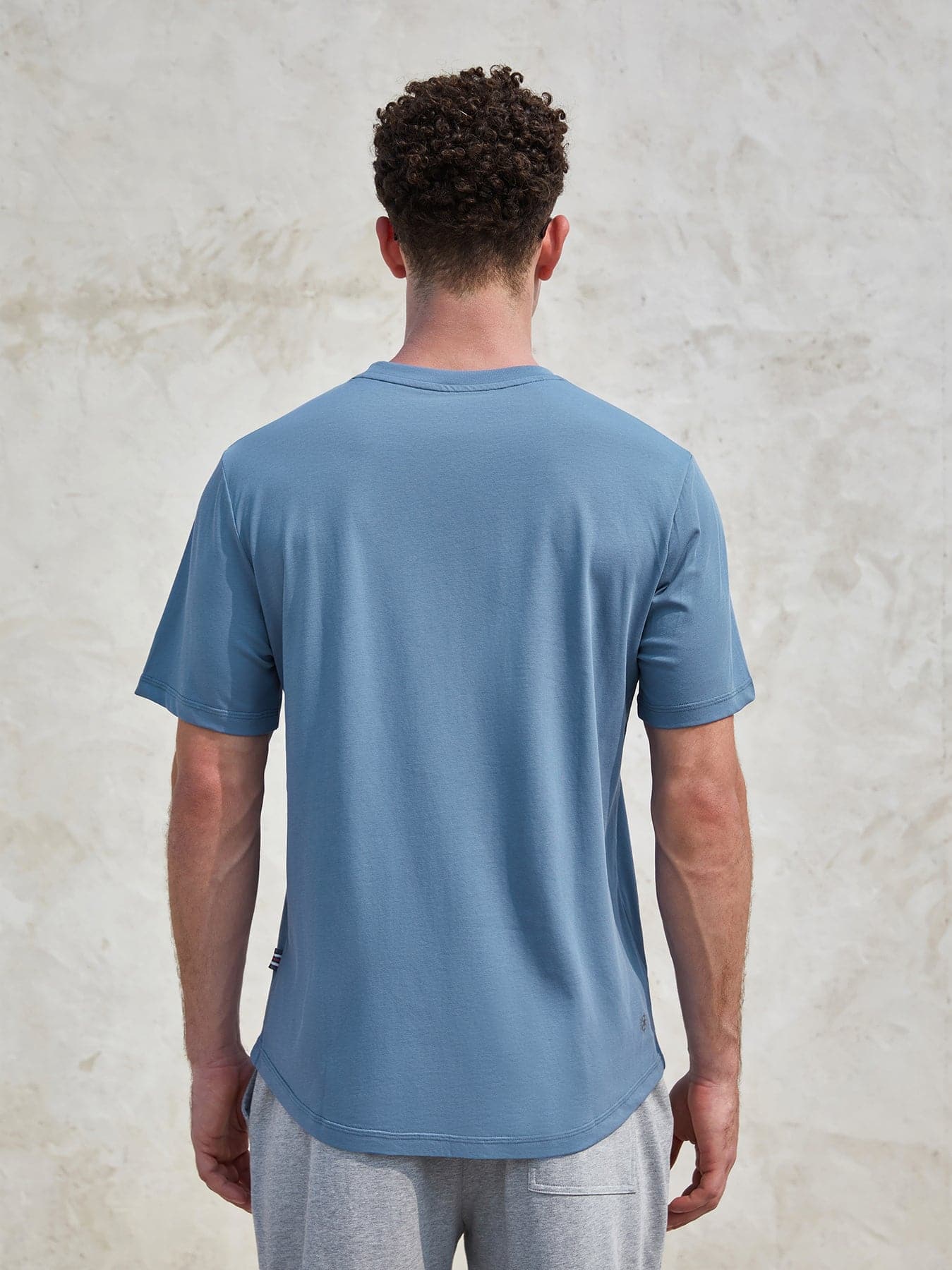 StayCool 2.0 Curve-Hem Tee: clásico Fit