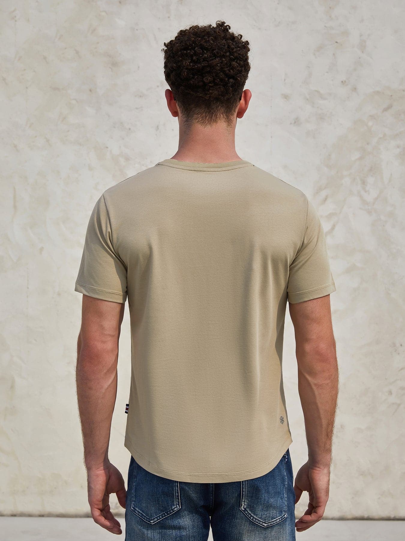 StayCool 2.0 Curve-Hem Tee: clásico Fit