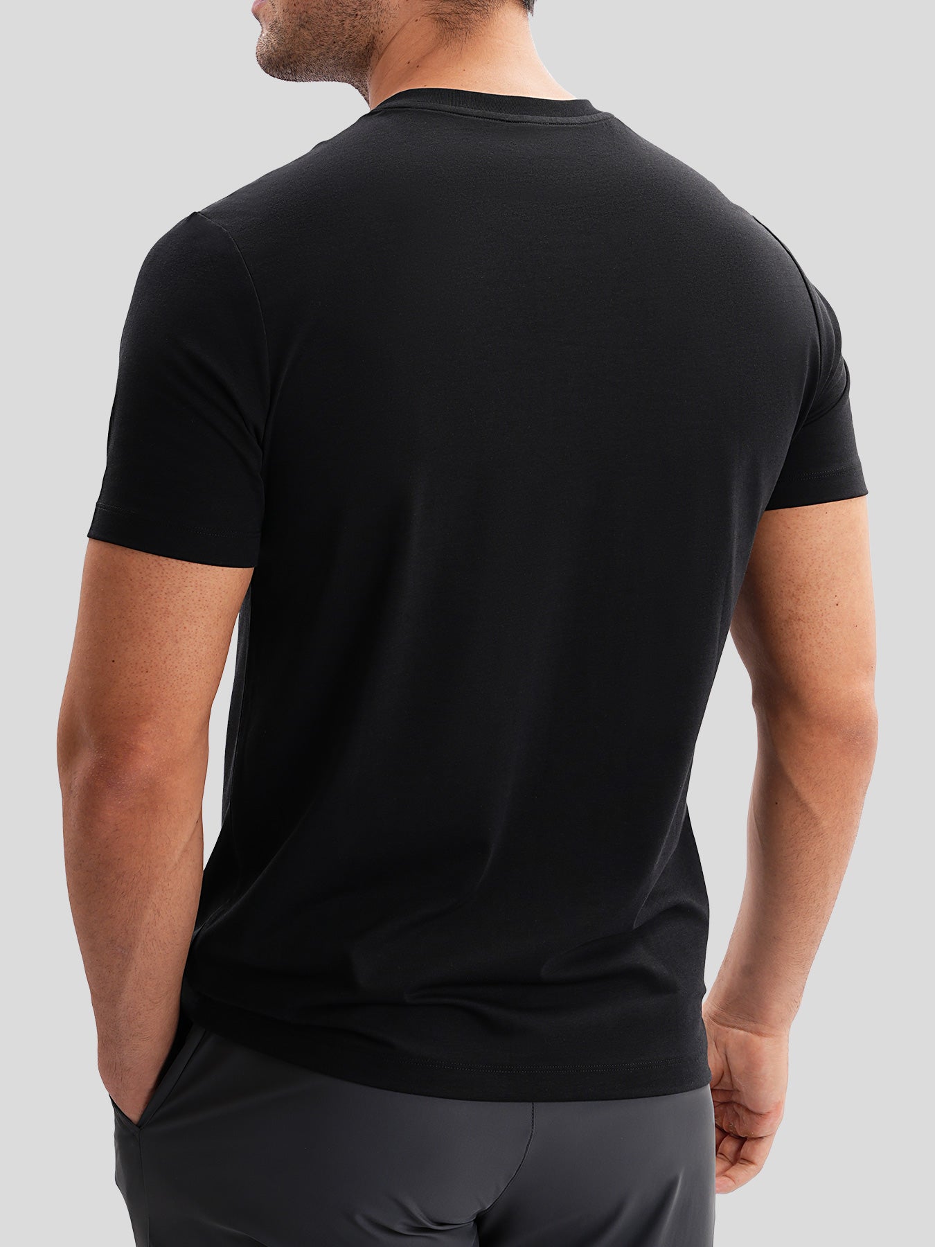 Camisa StayCool 2.0 de corte entallado Henley