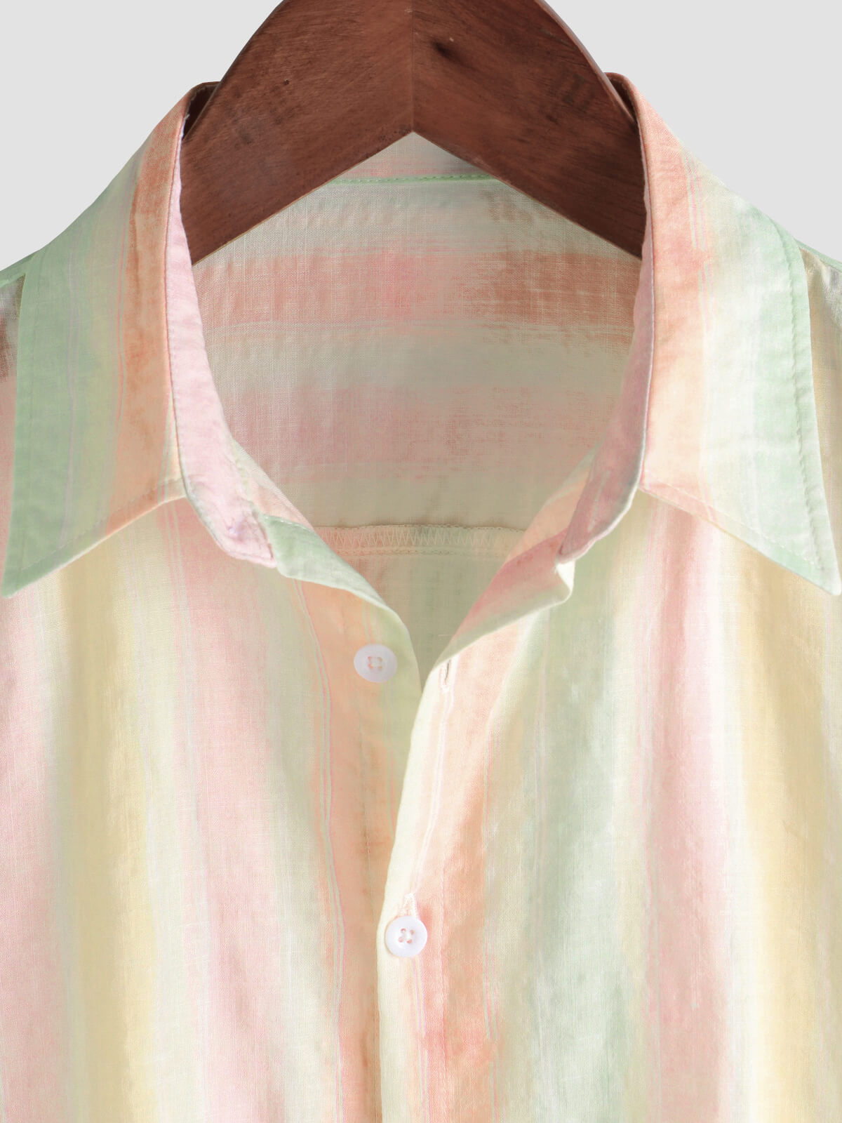 Camisa retro Colorful a rayas Holiday Button Up casual de manga corta para hombre