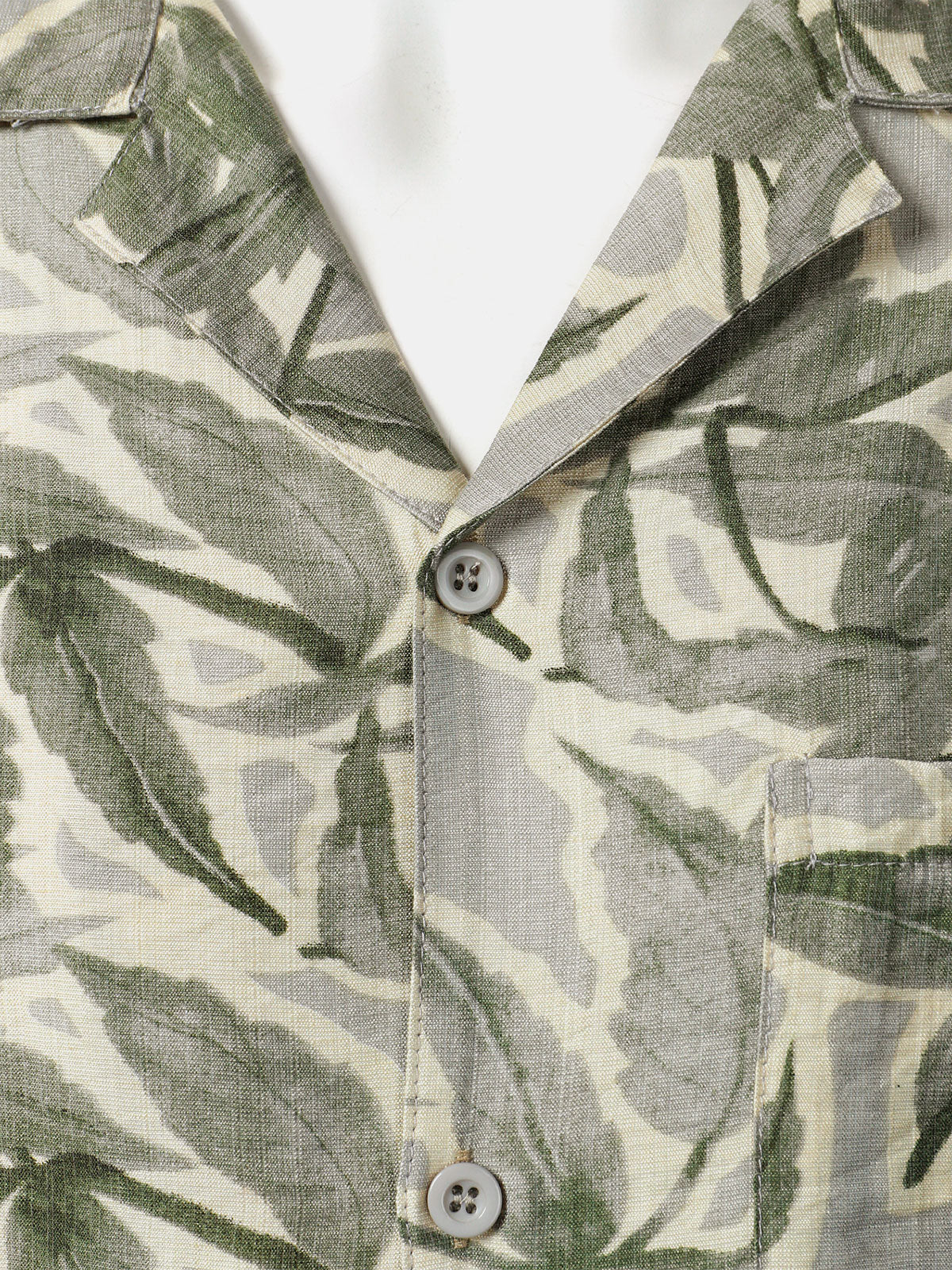 Camisa Green Tropical estampado Pocket Resort de manga corta para hombre