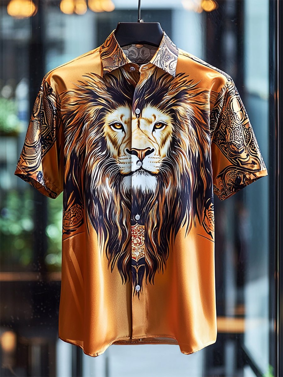 Camisa satén Luxe Lion estampado de manga corta Button para hombre