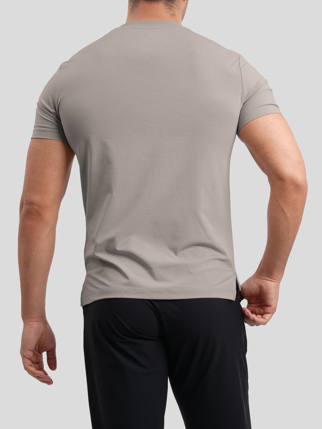 StayCool 2.0 de corte entallado Split-Hem Tee