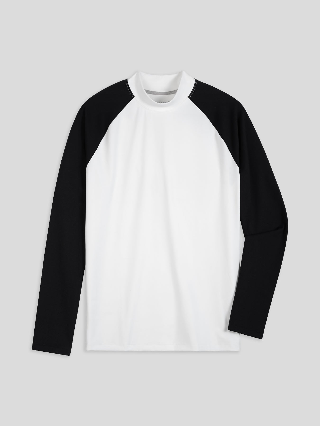 SmoothBlend Contract Color Mock Neck de manga larga Tee