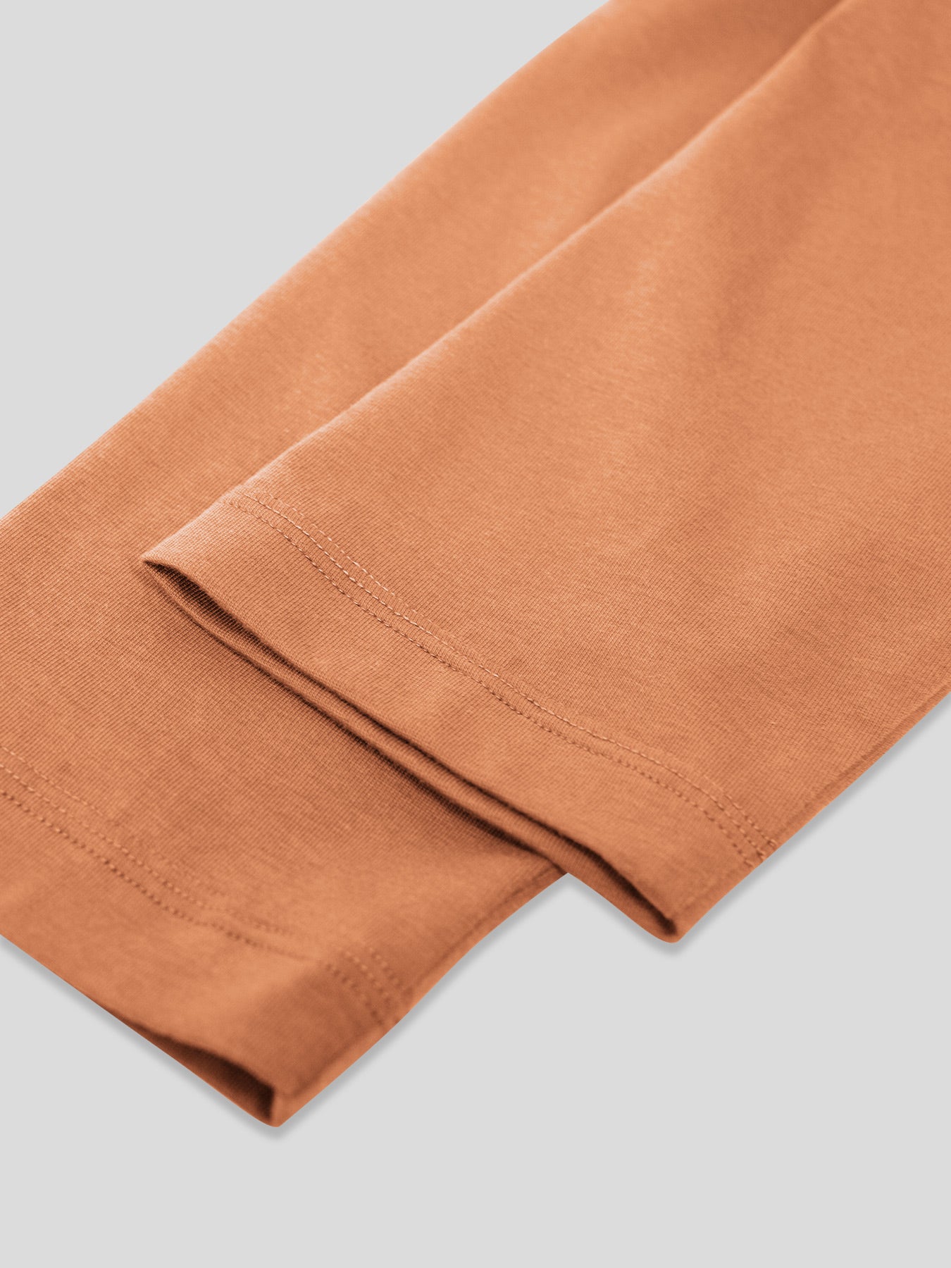 CloudWear 2.0 Split-Hem de manga larga Tee: de corte entallado