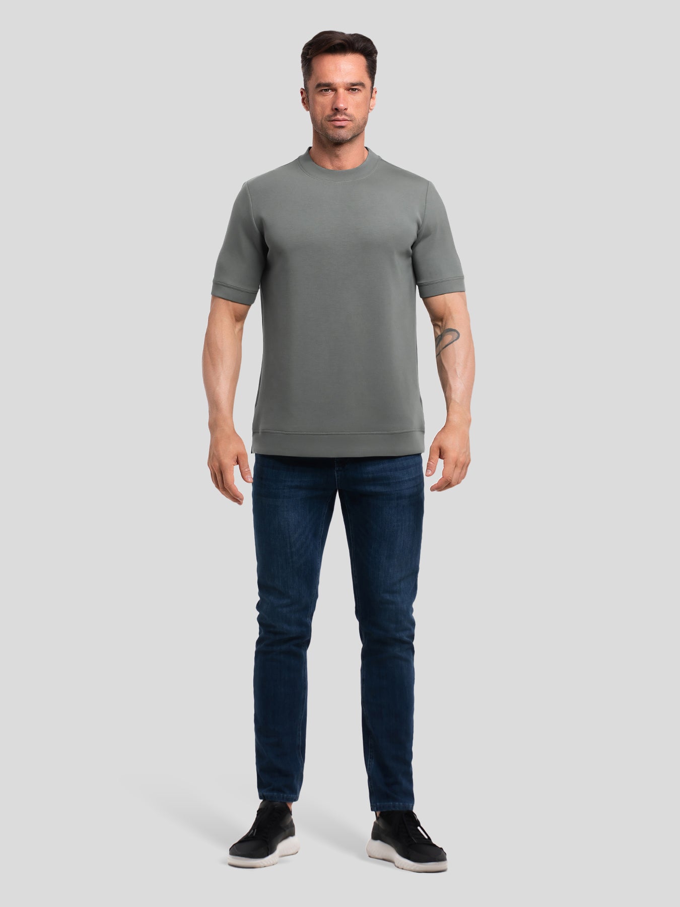 Modal Blend de manga corta Tee:de corte entallado