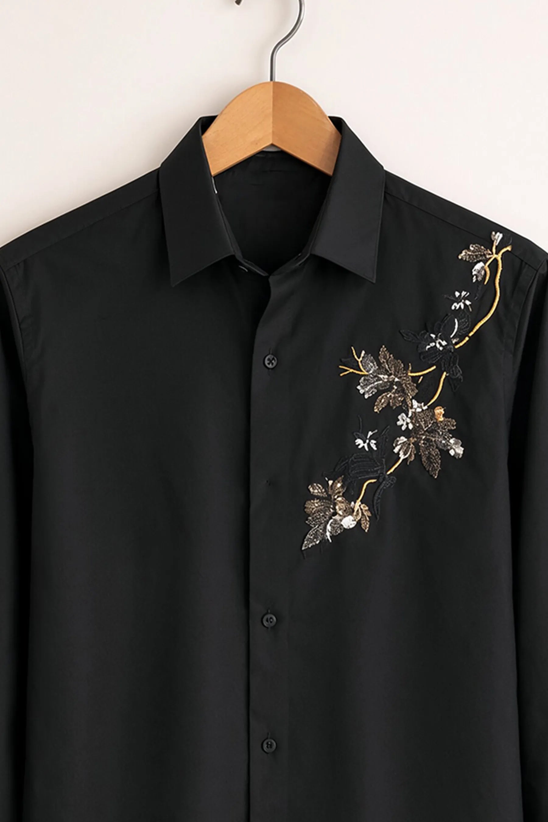Bordado floral Accencamiseta – Black