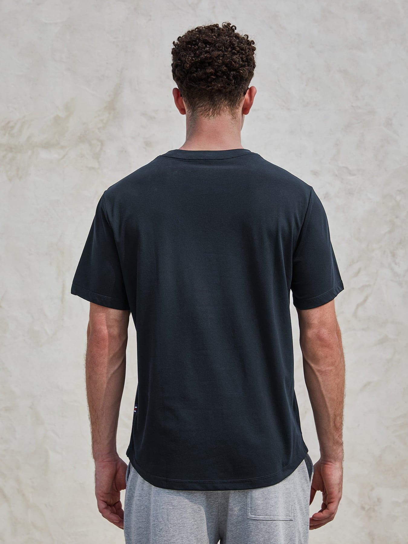 StayCool 2.0 Curve-Hem Tee: clásico Fit