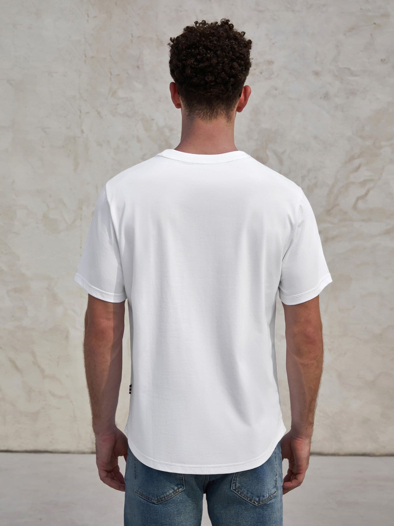StayCool 2.0 Curve-Hem Tee: clásico Fit