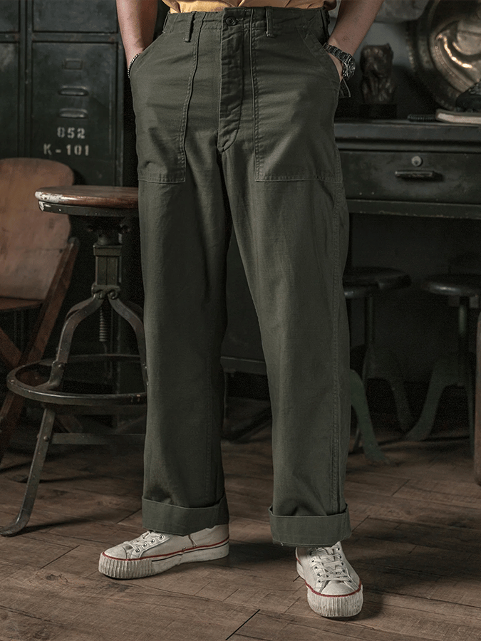 Retro de color sólido Multi-bolsillo Design casual Trousers para hombre