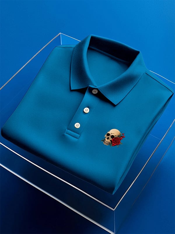 Camisa polo ejecutivo de color sólido Skull estampado de manga corta para hombre
