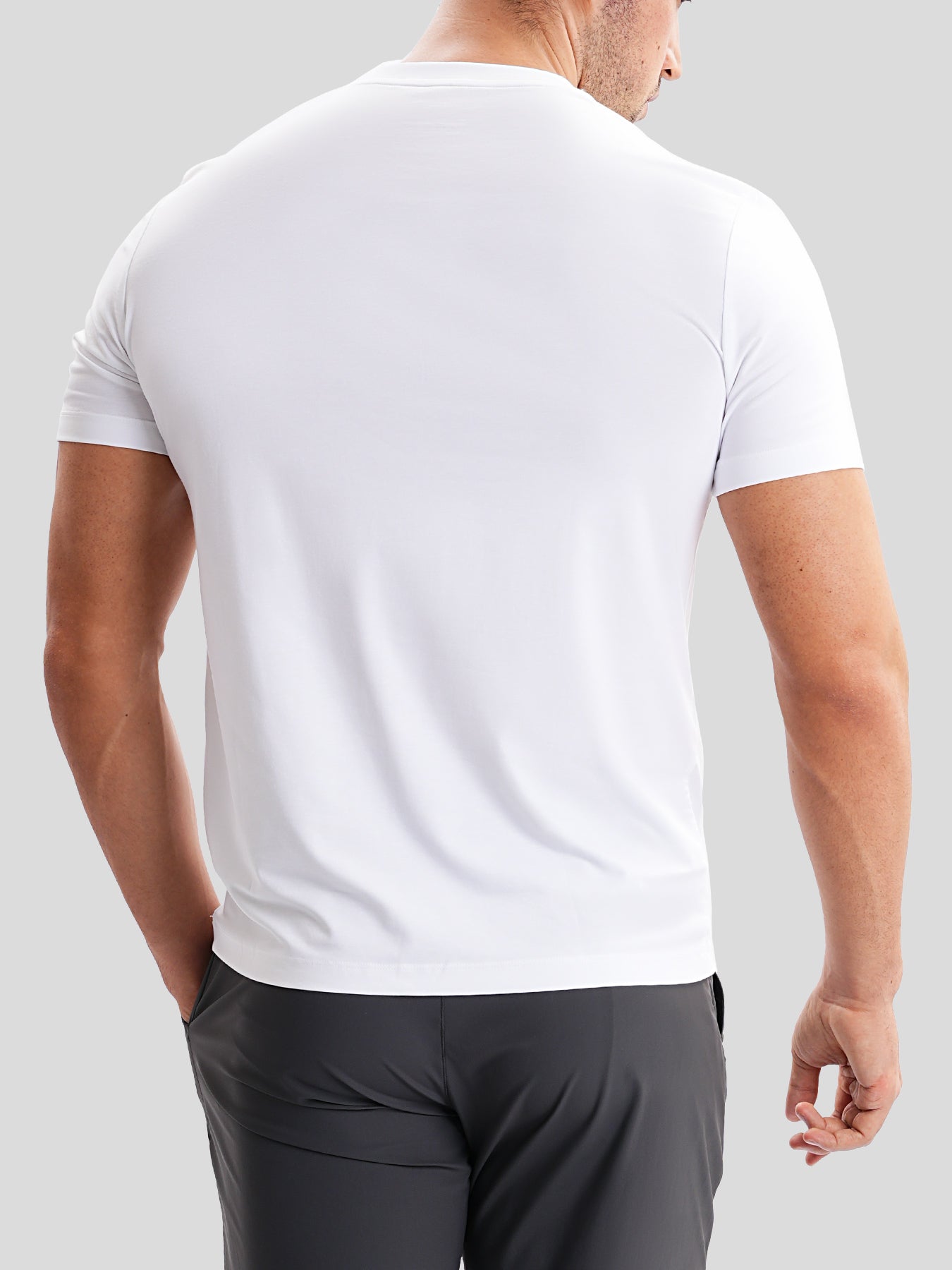 Camisa StayCool 2.0 de corte entallado Henley