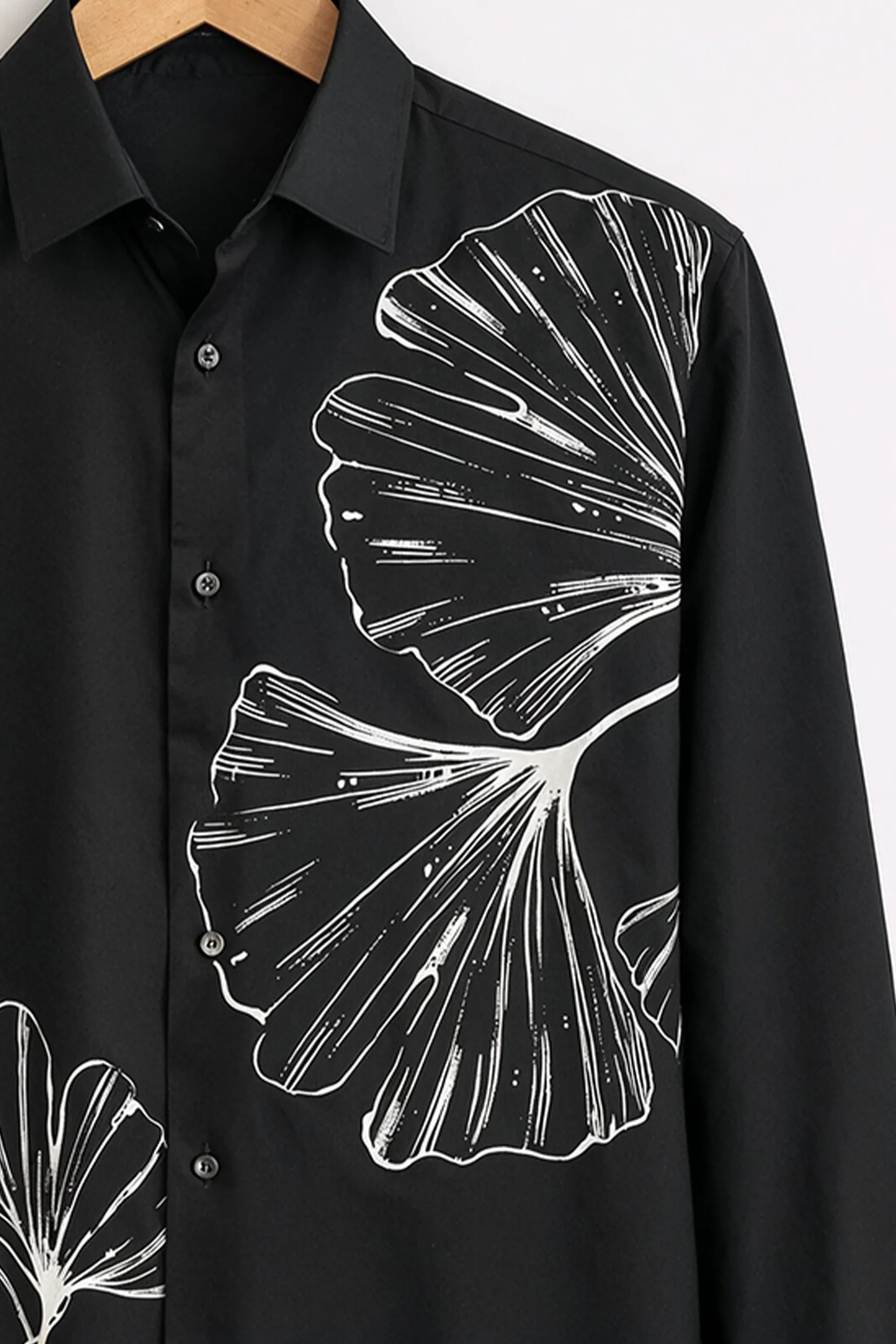 Monochrome Leaf Princamiseta – Black