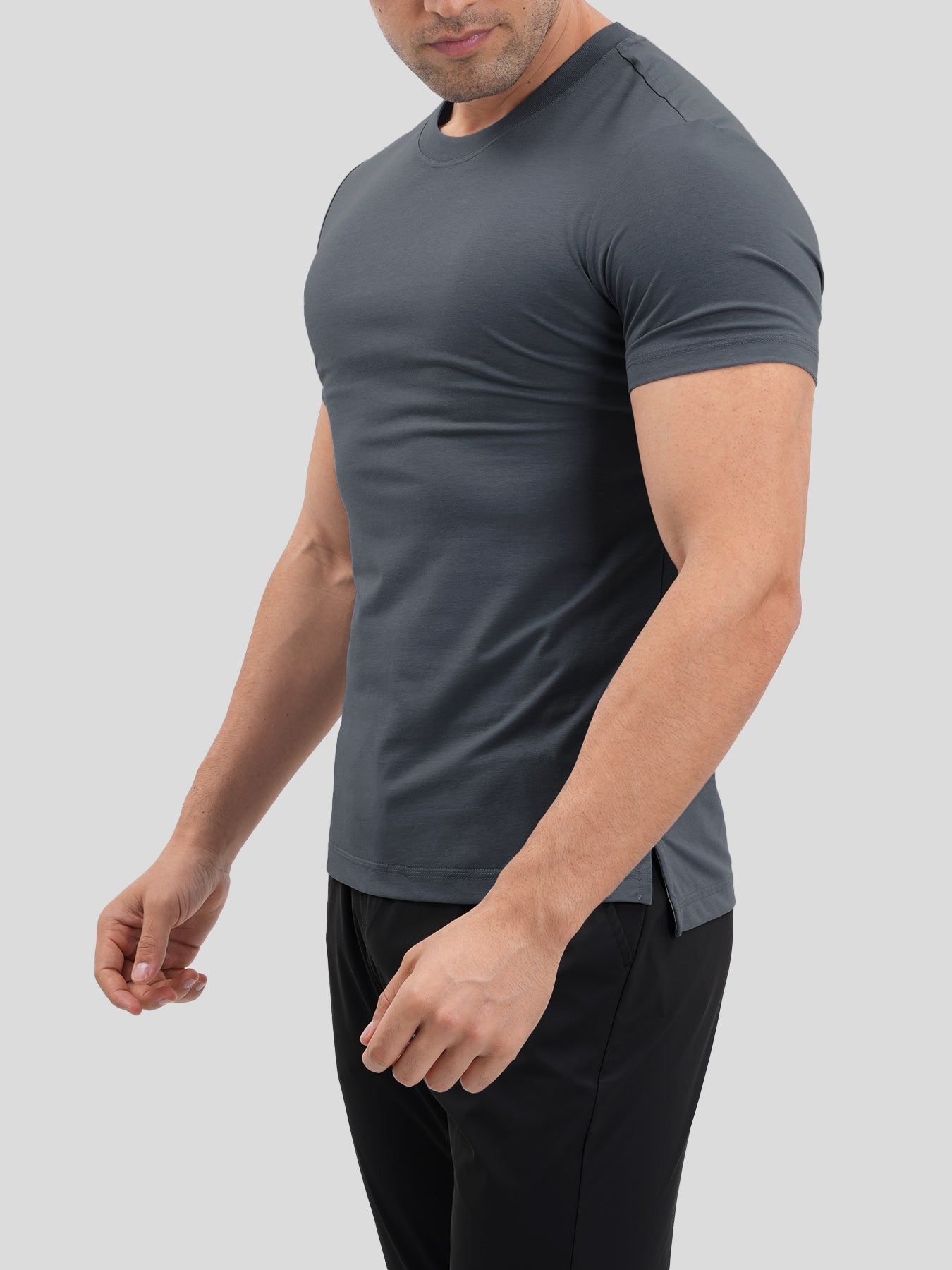 StayCool 2.0 de corte entallado Split-Hem Tee