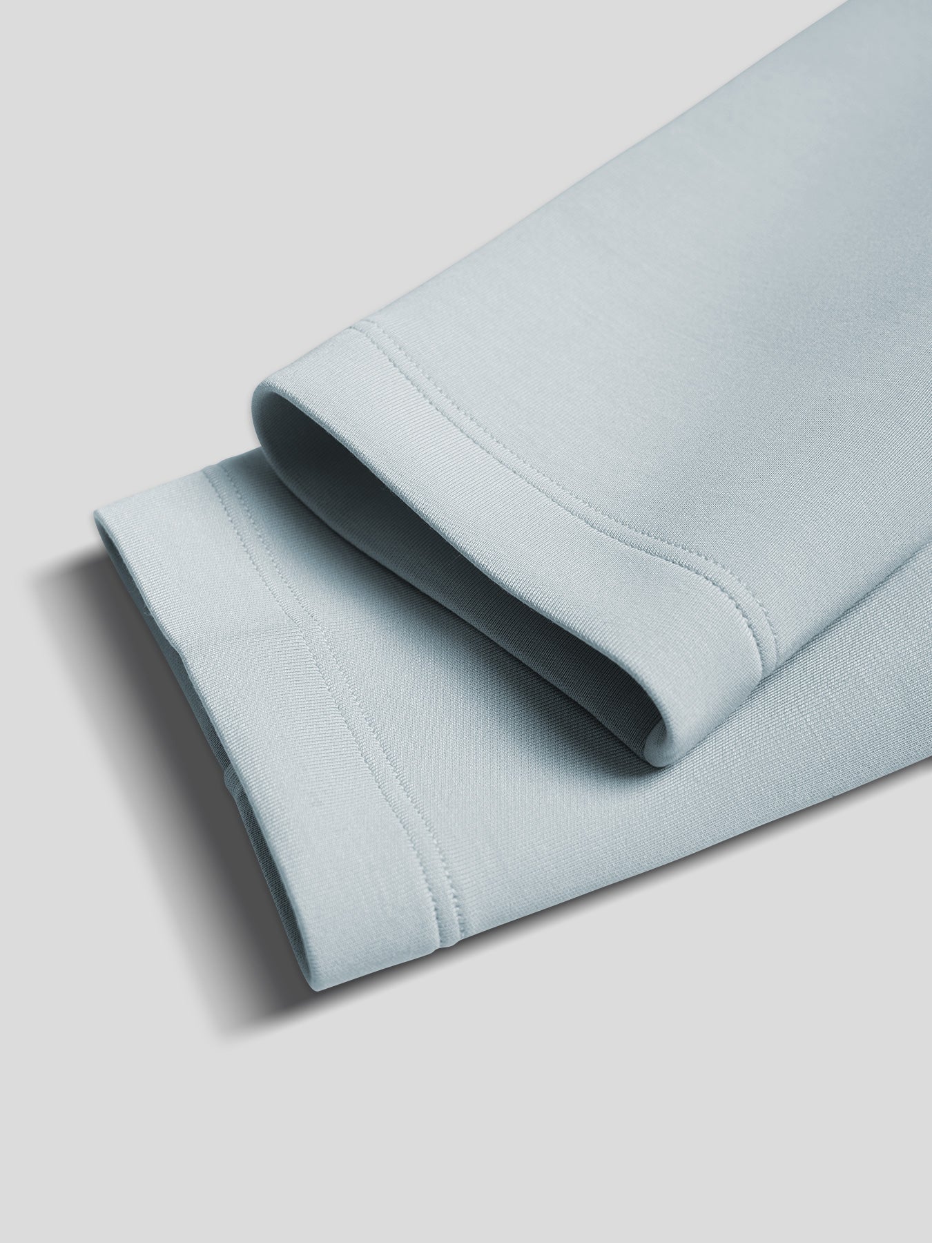 Modal Blend Elbow Patch de manga larga Tee:de corte entallado