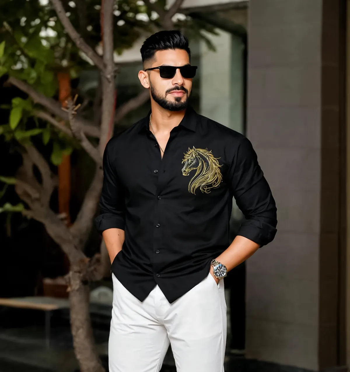 Camisa Black Golden Horse Emblem para hombre