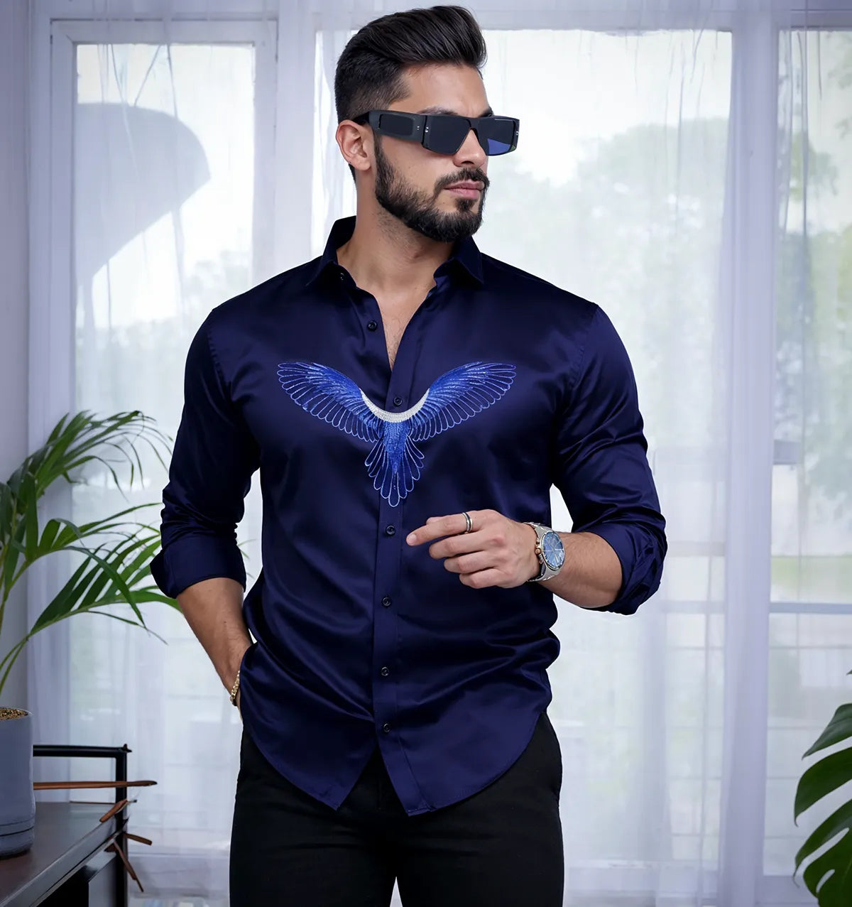 Camisa Navy Blue Eagle Wing Embellished para hombre