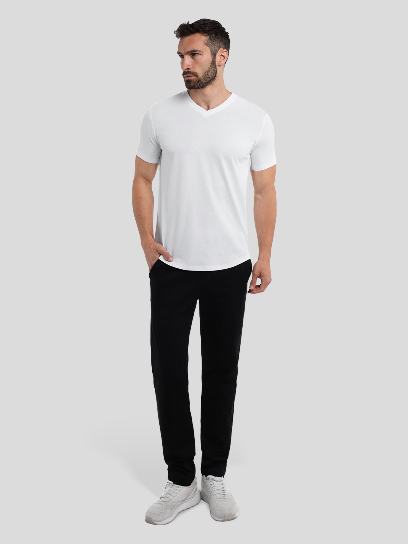 StayCool 2.0 V-neck Curve-Hem Tee: de corte entallado
