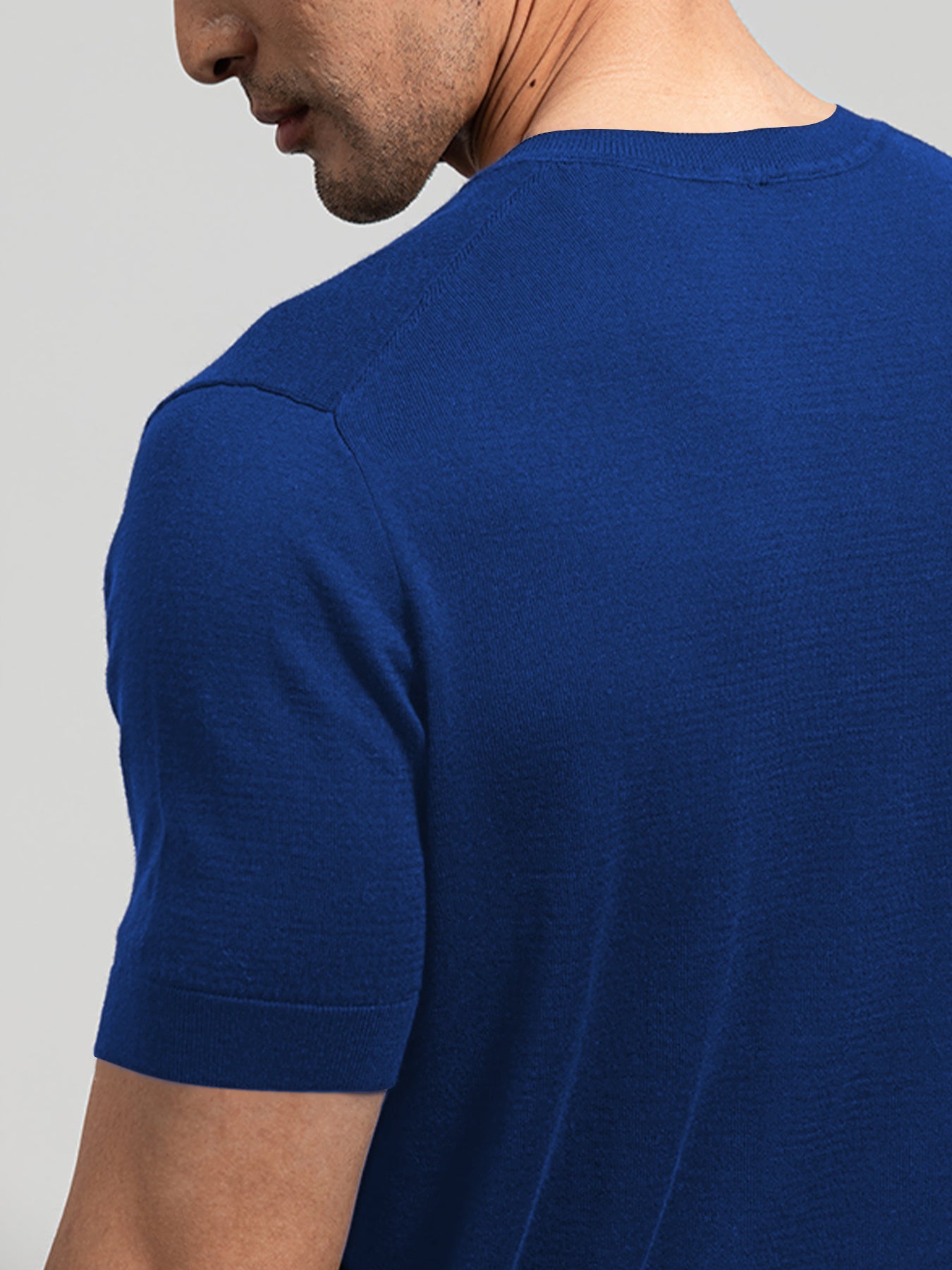 Camiseta Gentletejido de manga corta V-neck tejidoted