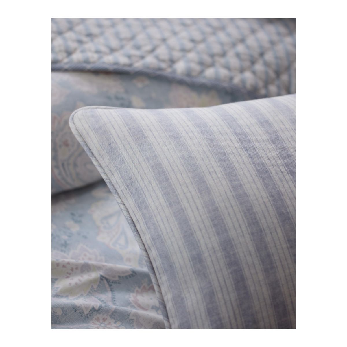Leigh Paisley Comforter Set - 4