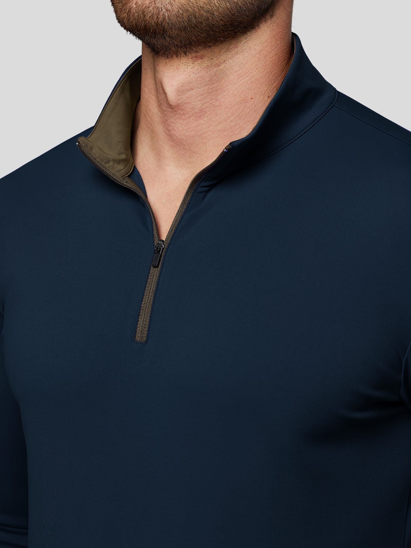 SmoothBlend de corte entallado Half Zip Mock Neck Tee: Zip Contrast Color