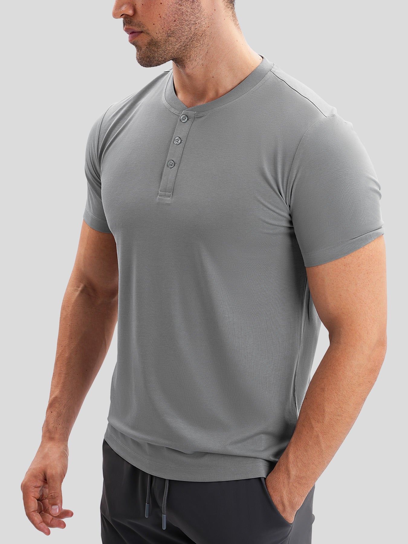 Camisa StayCool 2.0 de corte entallado Henley