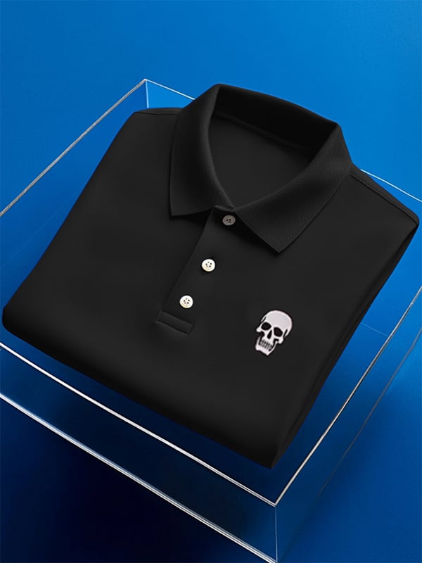 Camisa polo ejecutivo de color sólido Skull estampado de manga corta para hombre
