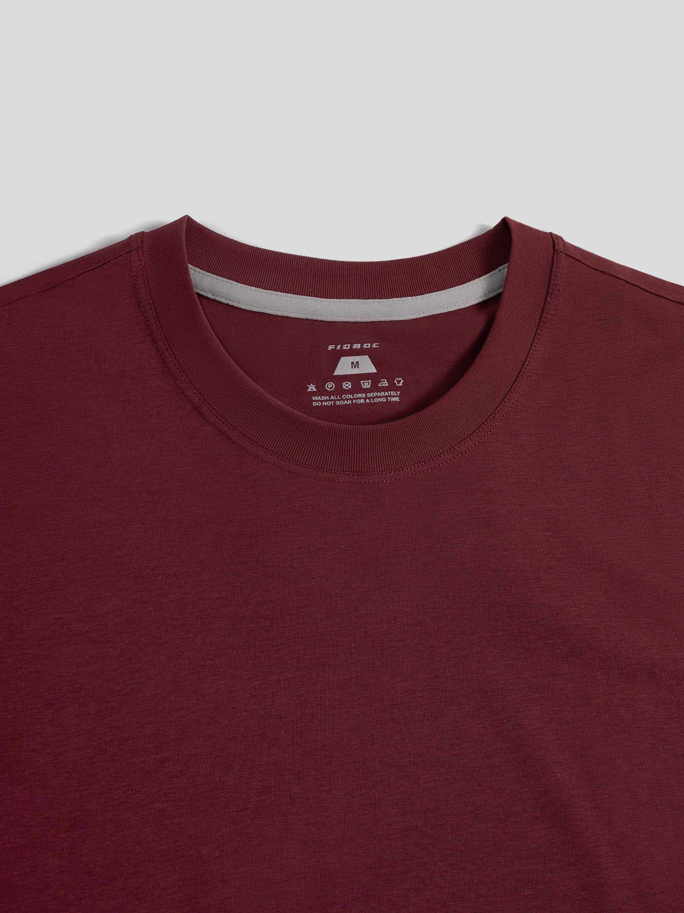 StayCool 2.0 de corte entallado Split-Hem Tee