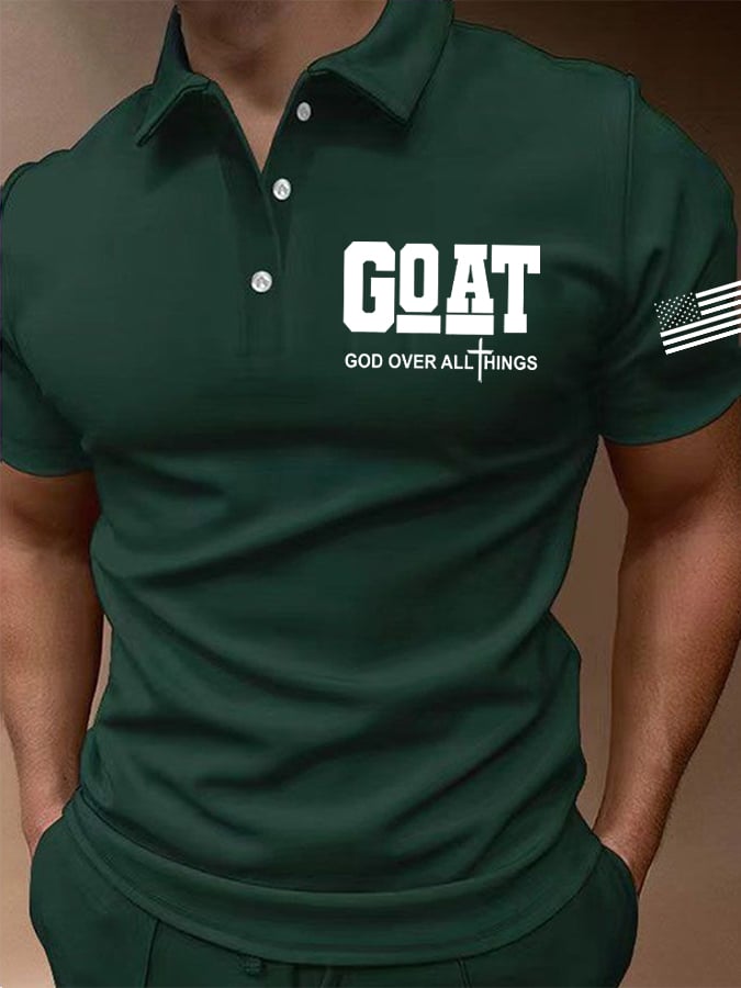 Camisa polo retro Faith "Goat God Over All Things" Design estampado para hombre